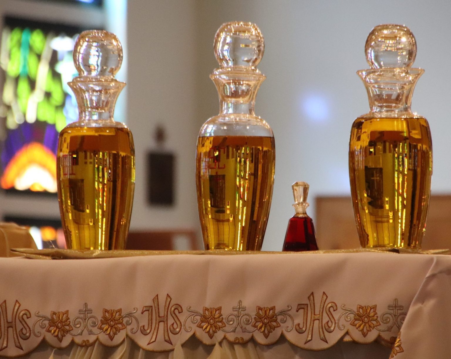 Chrism Mass – Symbol of Unity - Renewal of Priestly Promises ...