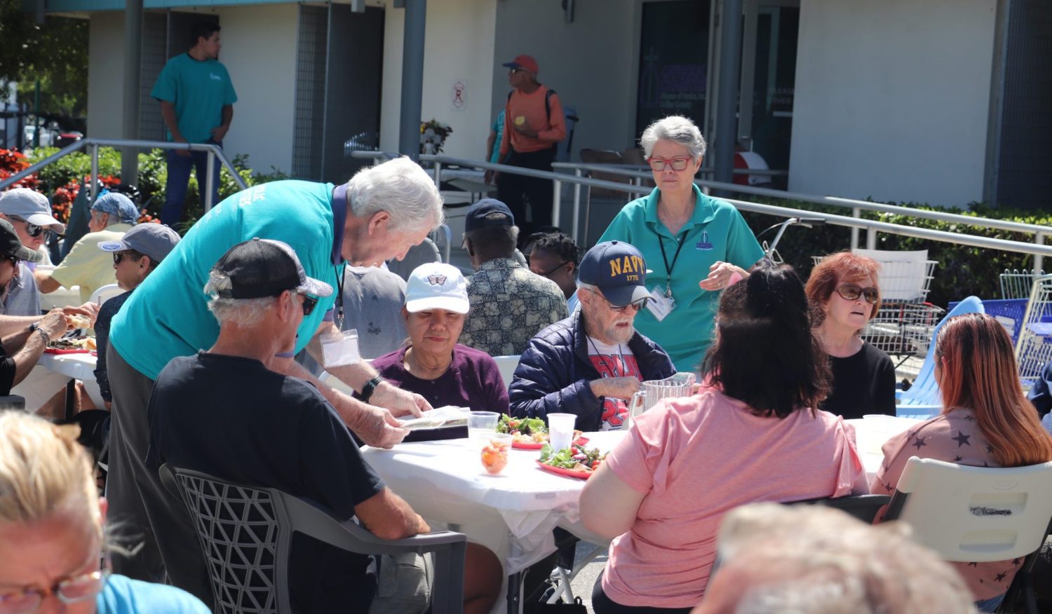 Easter meal shared with homeless in Naples - Parish partners with ...